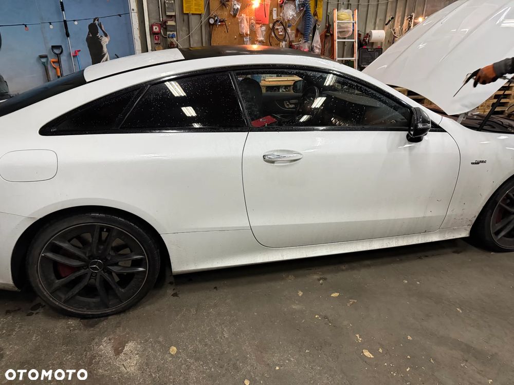 Mercedes-Benz Klasa E - 10