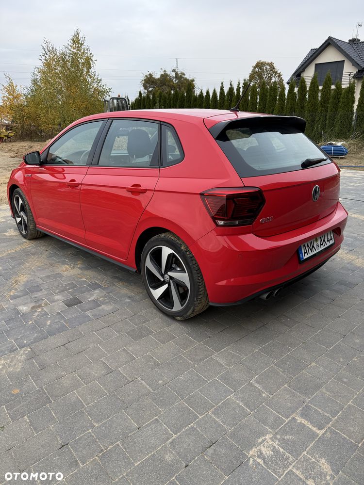Volkswagen Polo - 4