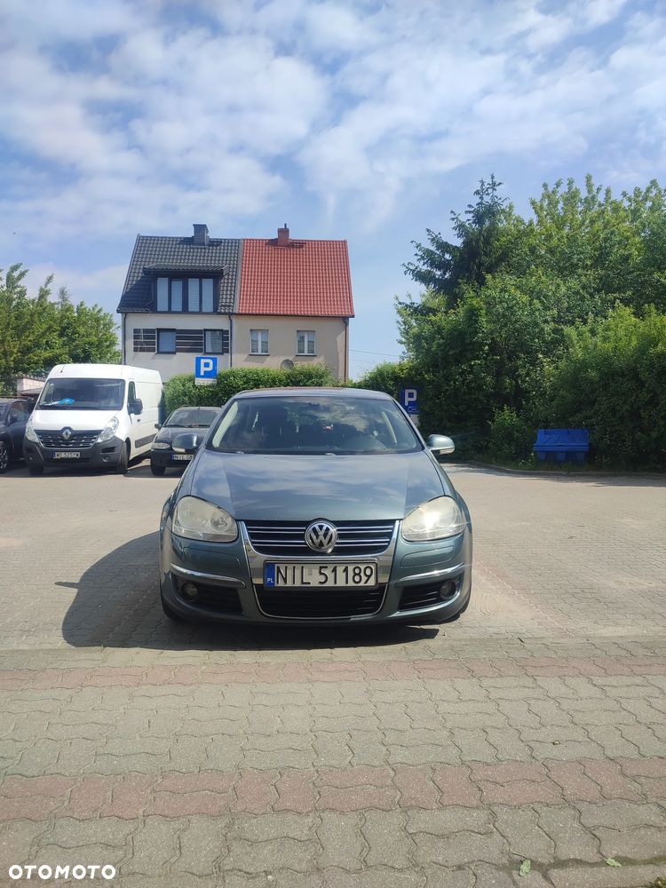 Volkswagen Jetta 1.9 TDI Comfortline - 1
