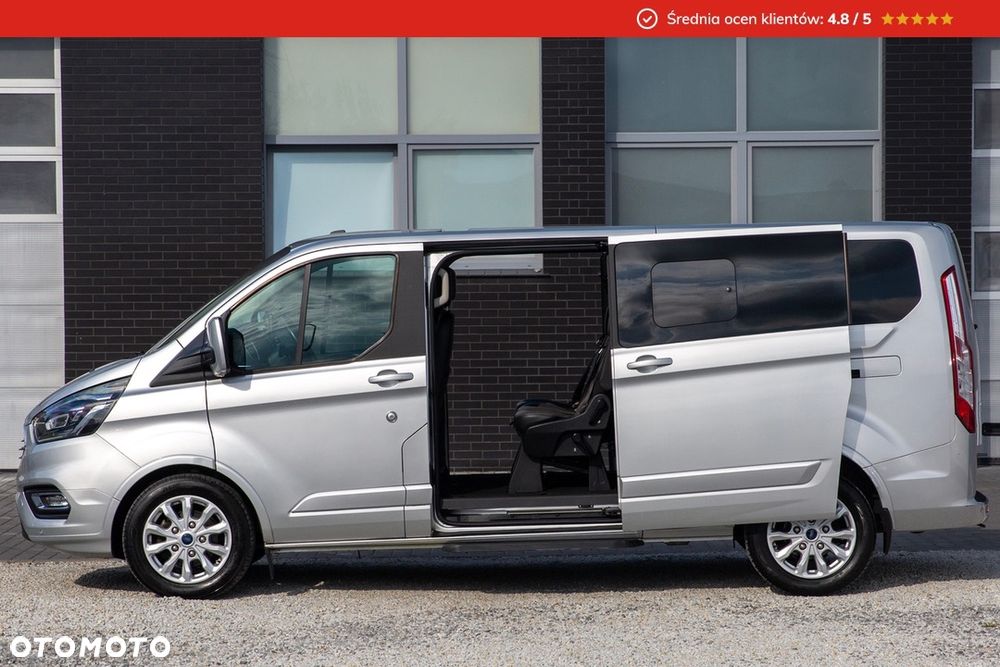 Ford Tourneo Custom - 1