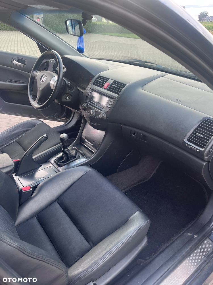 Honda Accord 2.0 Sport - 13