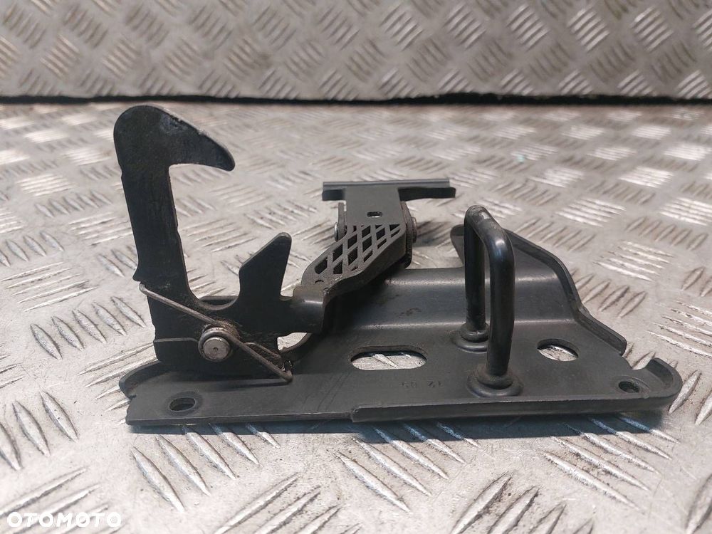 ZAMEK MASKI AUDI A6 C6 4F0823480A - 2