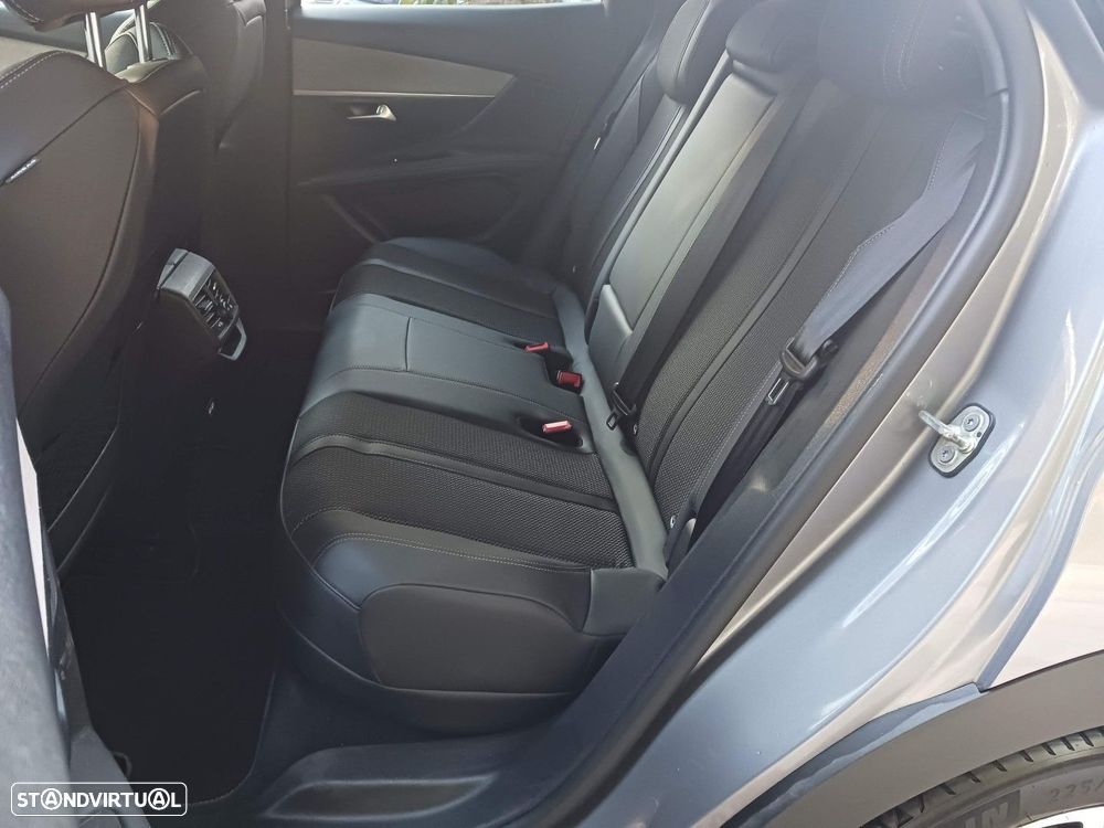 Peugeot 3008 1.6 Hybrid GT e-EAT8 - 33