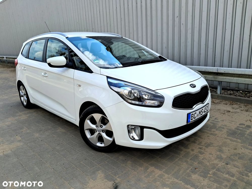 Kia Carens 1.6 GDI Dream Team Edition - 3