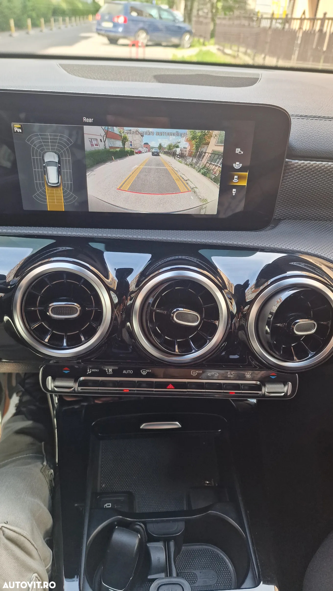Mercedes-Benz CLA - 27