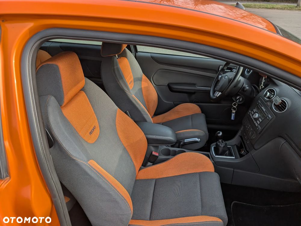 Ford Focus - 11