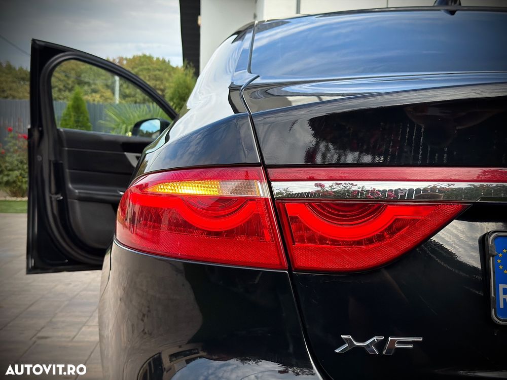 Jaguar XF 20d Aut. Prestige - 14