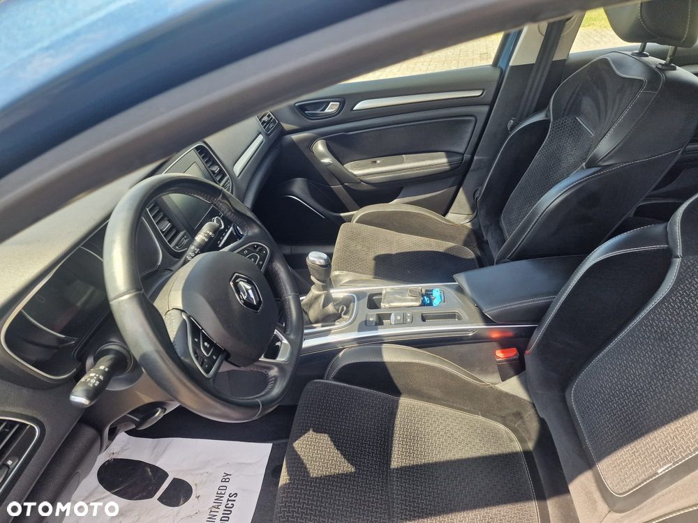 Renault Megane ENERGY TCe 130 PLAY - 8
