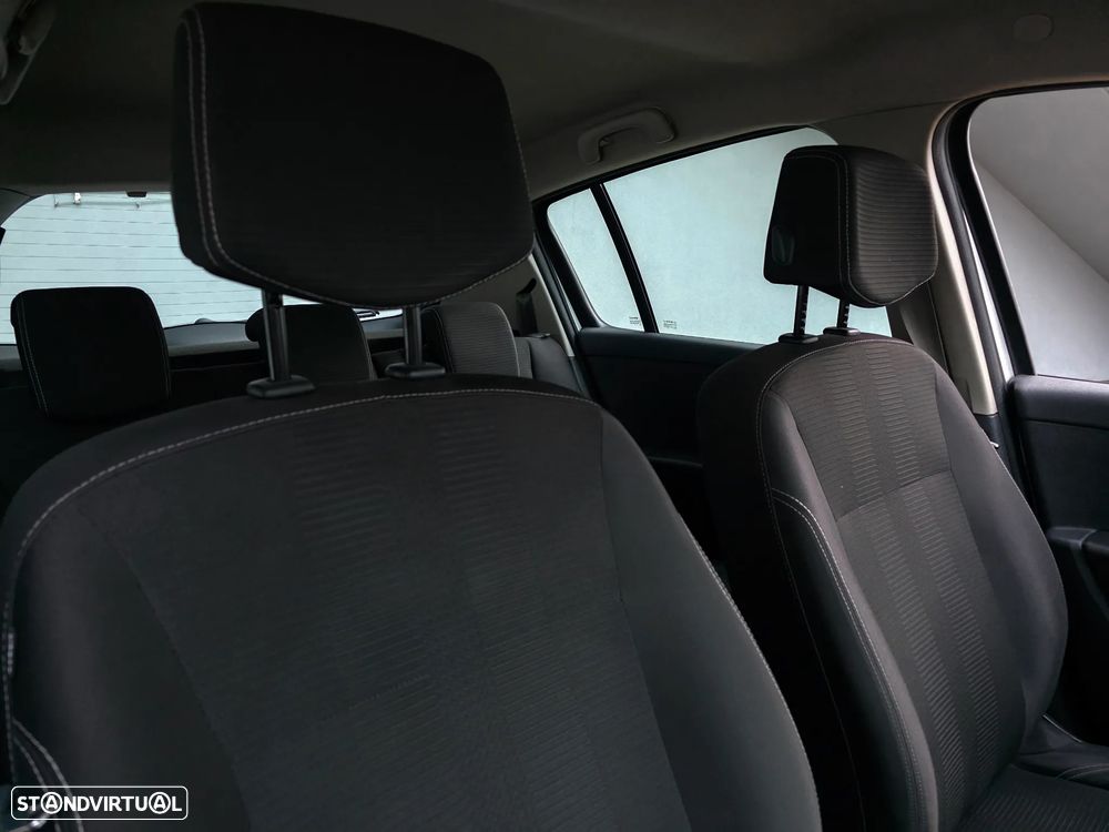 Renault Clio 1.2 16V Dynamique - 47