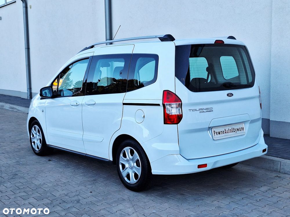 Ford Tourneo Courier 1.5 TDCi Trend - 4