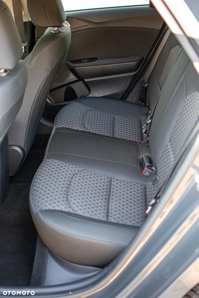 Kia Ceed 1.6 CRDi SCR M - 18