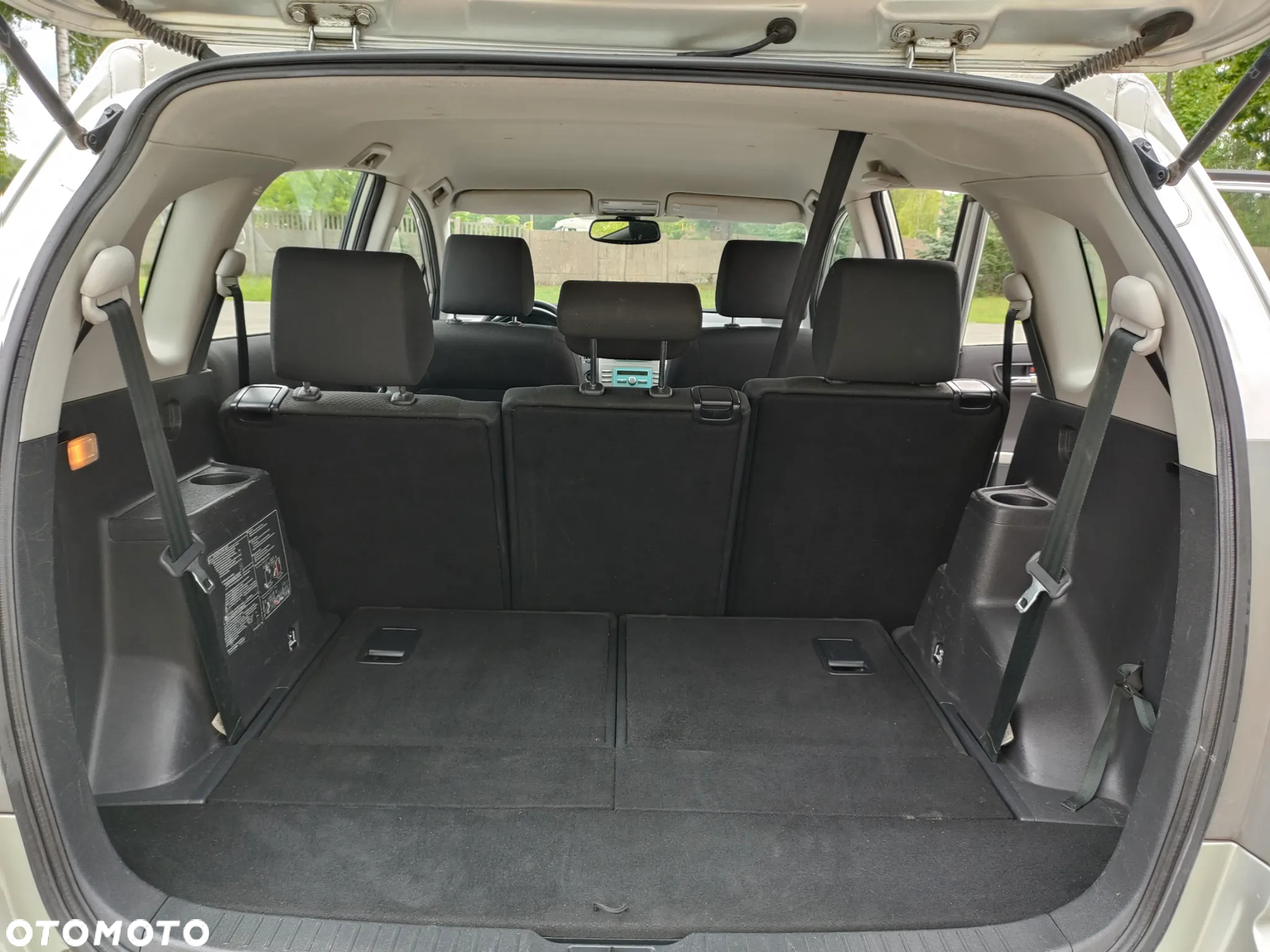 Toyota Corolla Verso 1.8 Sol 7os - 20