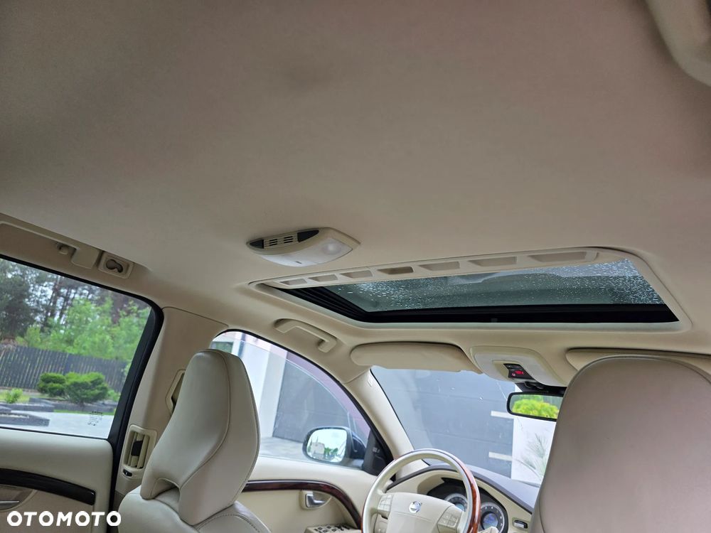 Volvo V70 2.5T Summum - 12