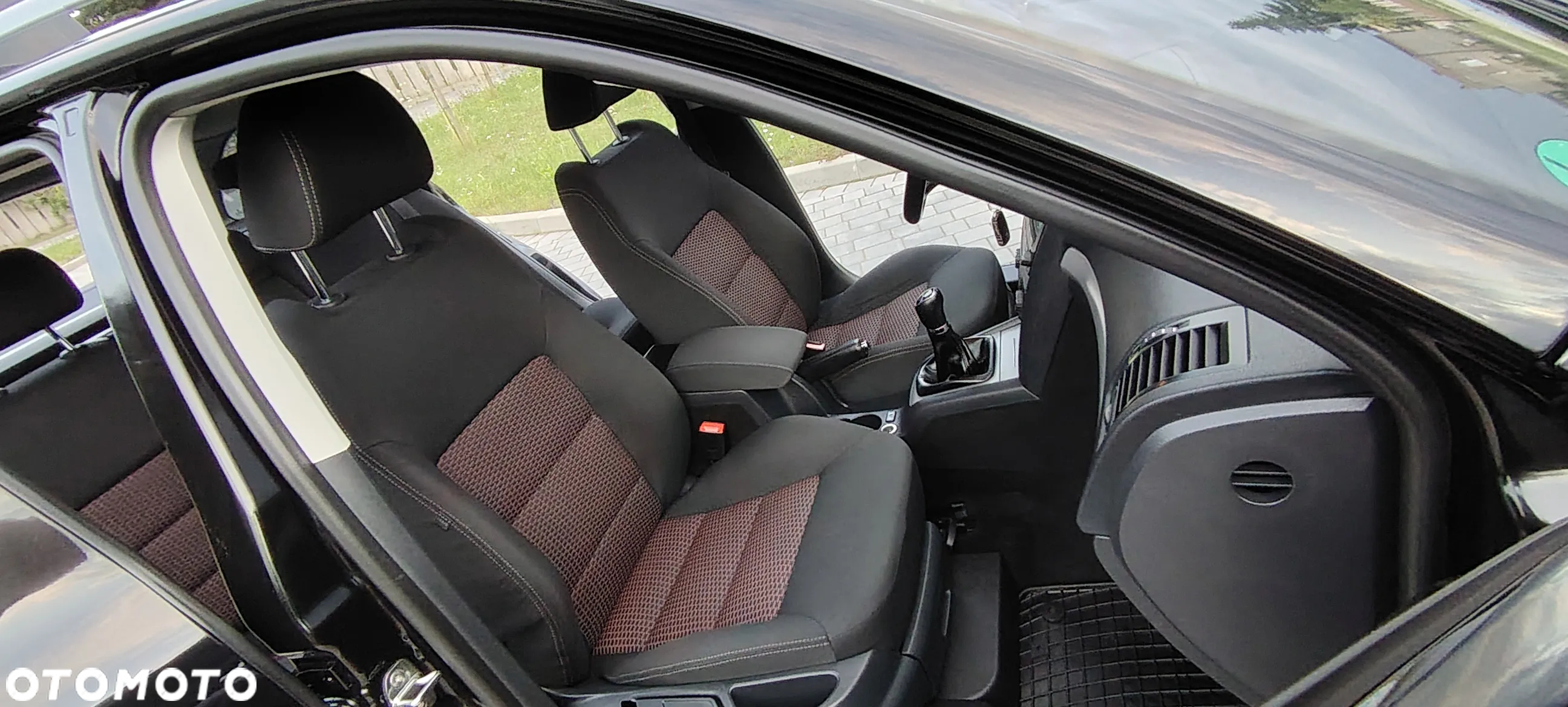 Skoda Octavia 2.0 TDI DPF SPORT EDITION - 25