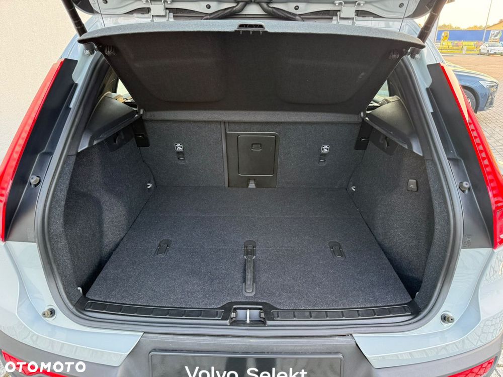 Volvo XC 40 - 33