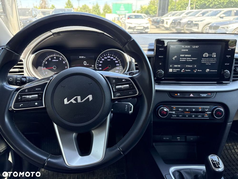 Kia Ceed - 13