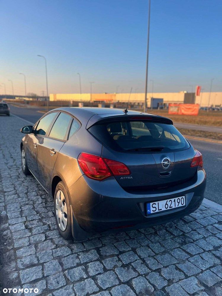 Opel Astra - 3