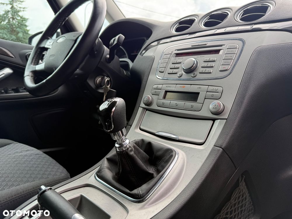 Ford Galaxy - 21