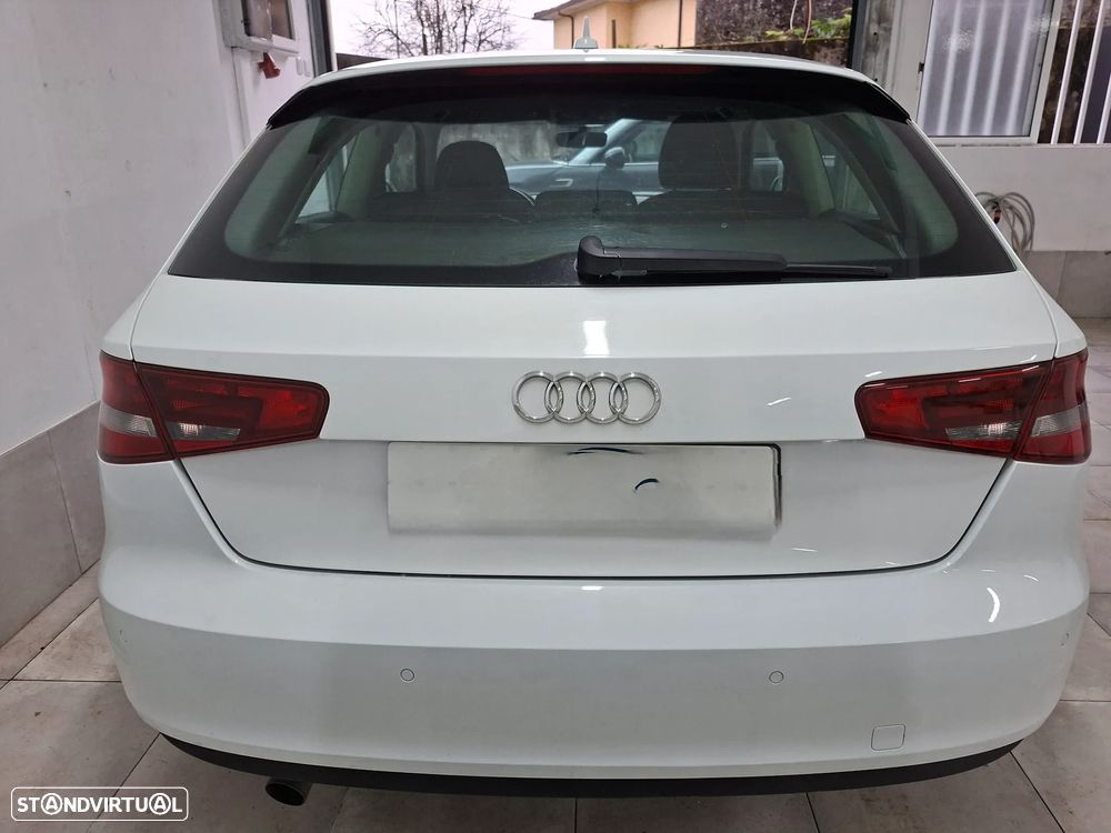 Audi A3 1.6 TDI Advance Ultra - 7