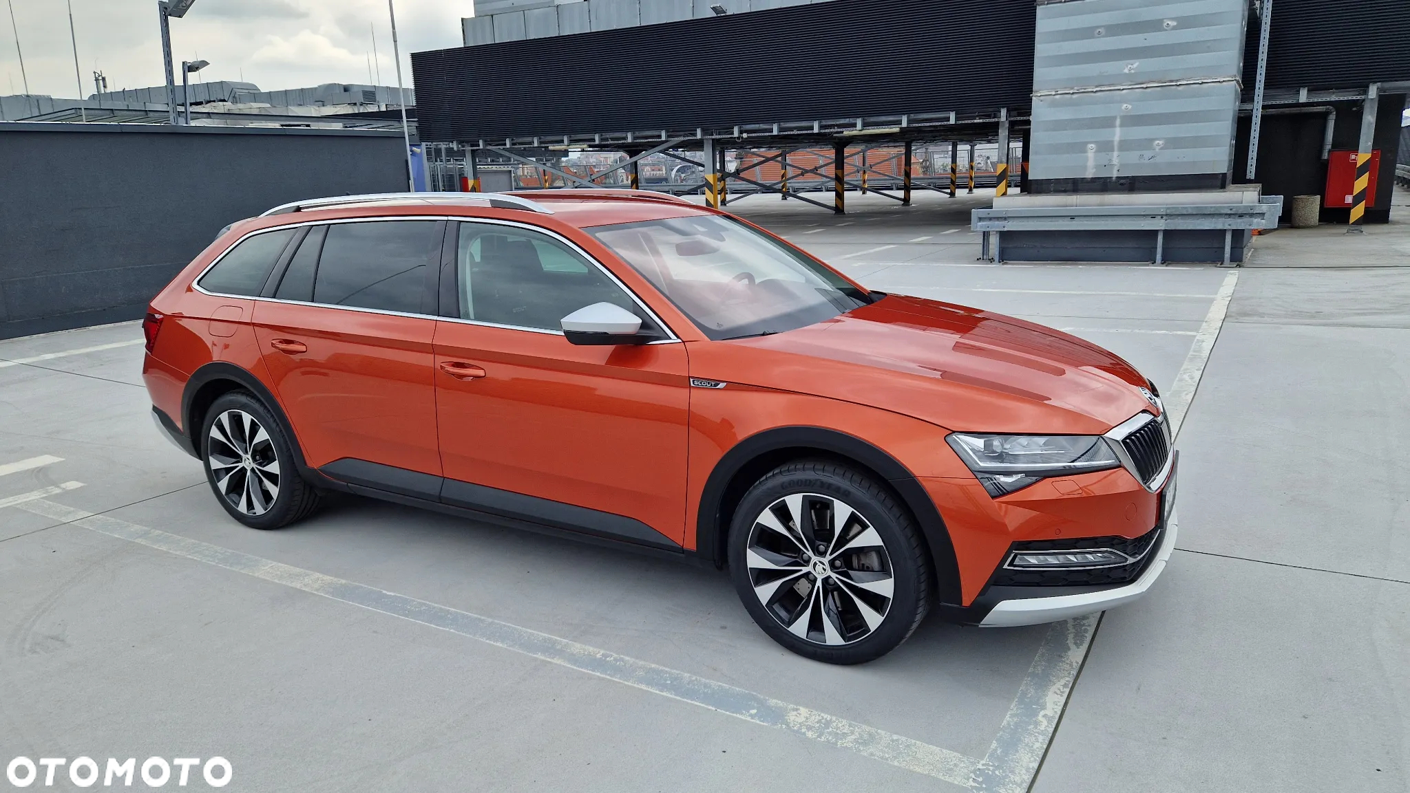 Skoda Superb 2.0 TSI 4x4 Scout DSG - 6