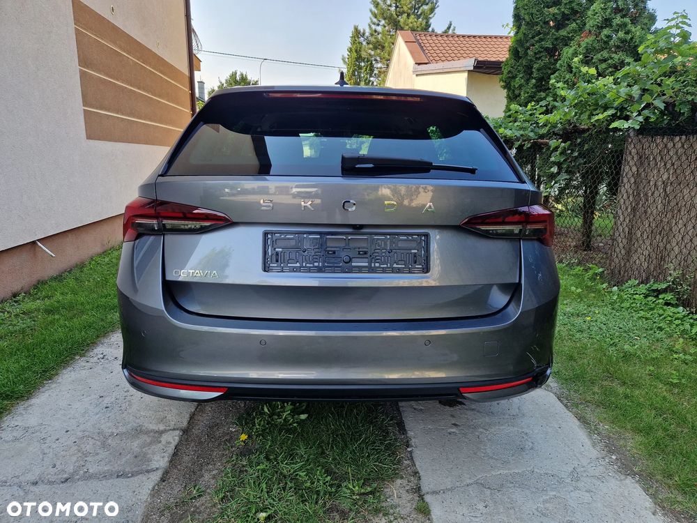 Skoda Octavia 2.0 TDI Selection DSG - 3