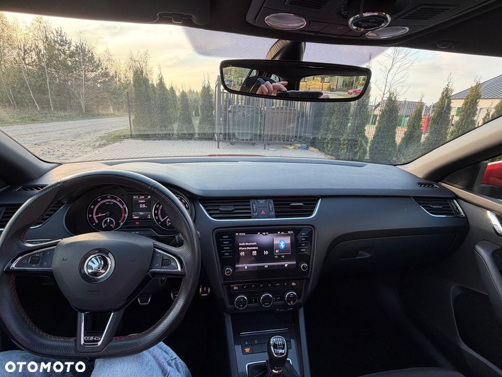 Skoda Octavia 2.0 TSI RS - 20