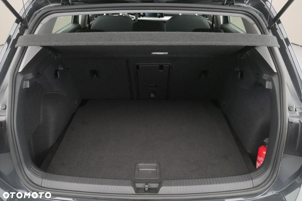 Volkswagen Golf - 16
