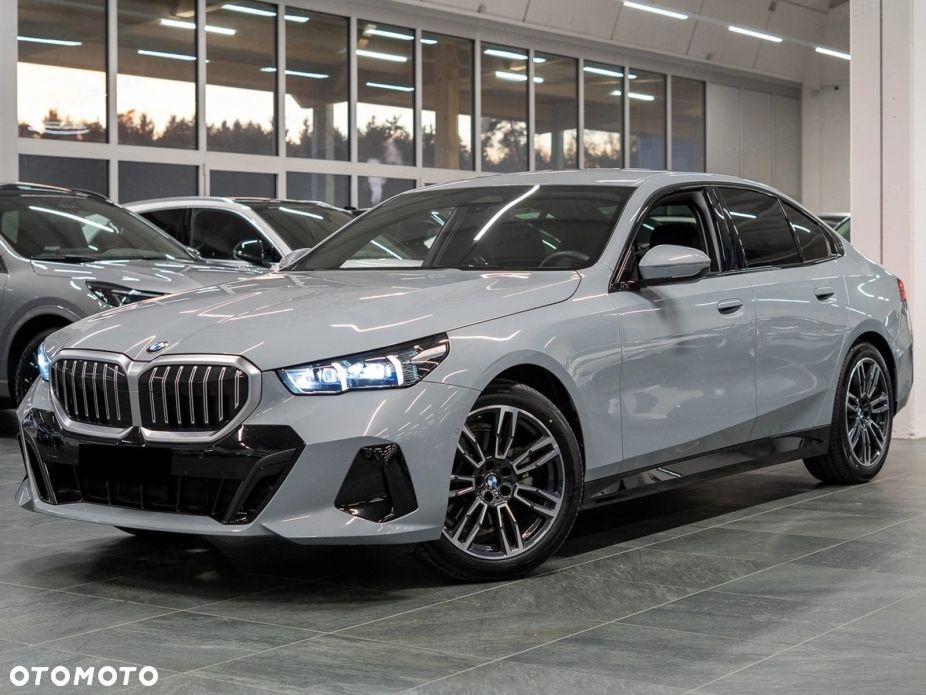 BMW Seria 5 520d xDrive mHEV M Sport - 3