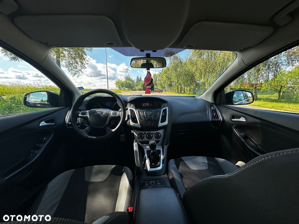 Ford Focus - 10