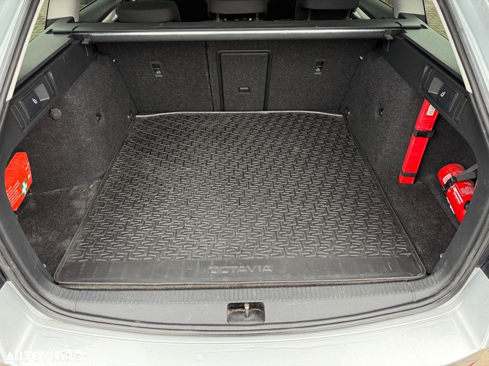 Skoda Octavia Combi Diesel 1.6 TDI Ambition - 37