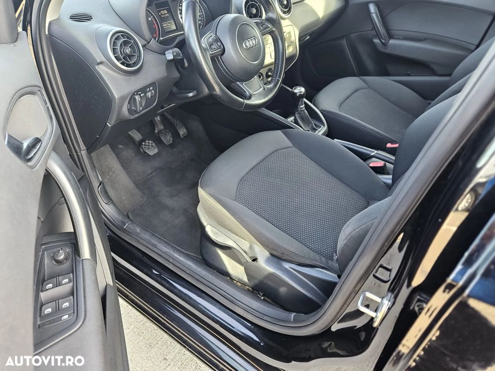 Audi A1 1.2 TFSI Sportback Attraction - 6