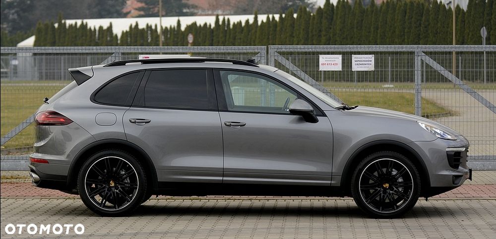 Porsche Cayenne S Platinum Edition - 17