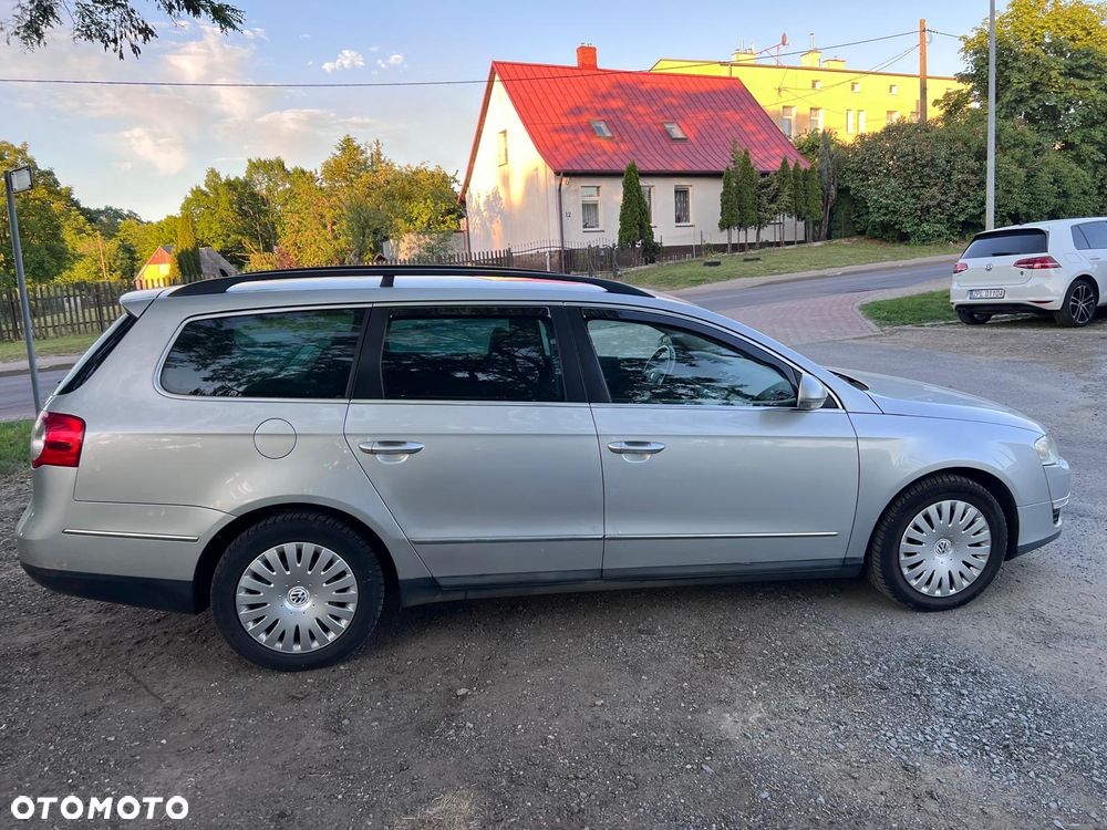 Volkswagen Passat 2.0 TDI DSG Trendline - 10