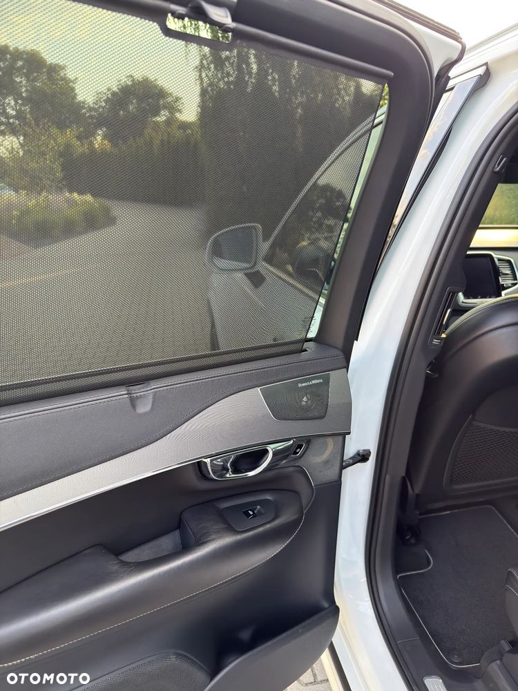 Volvo XC 90 D5 AWD Geartronic RDesign - 24