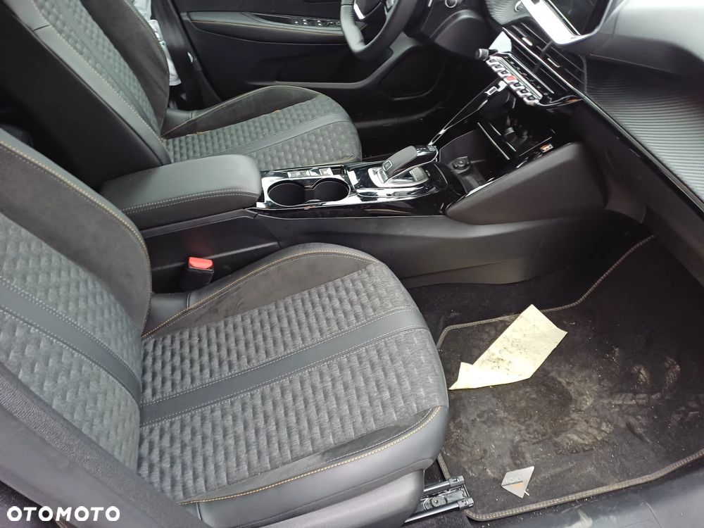 Peugeot 208 PureTech 100 EAT8 GT Pack - 9