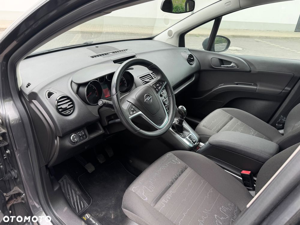Opel Meriva - 8
