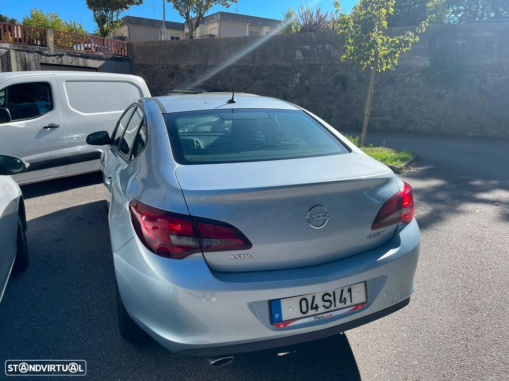 Opel Astra 1.4 T GPL - 12
