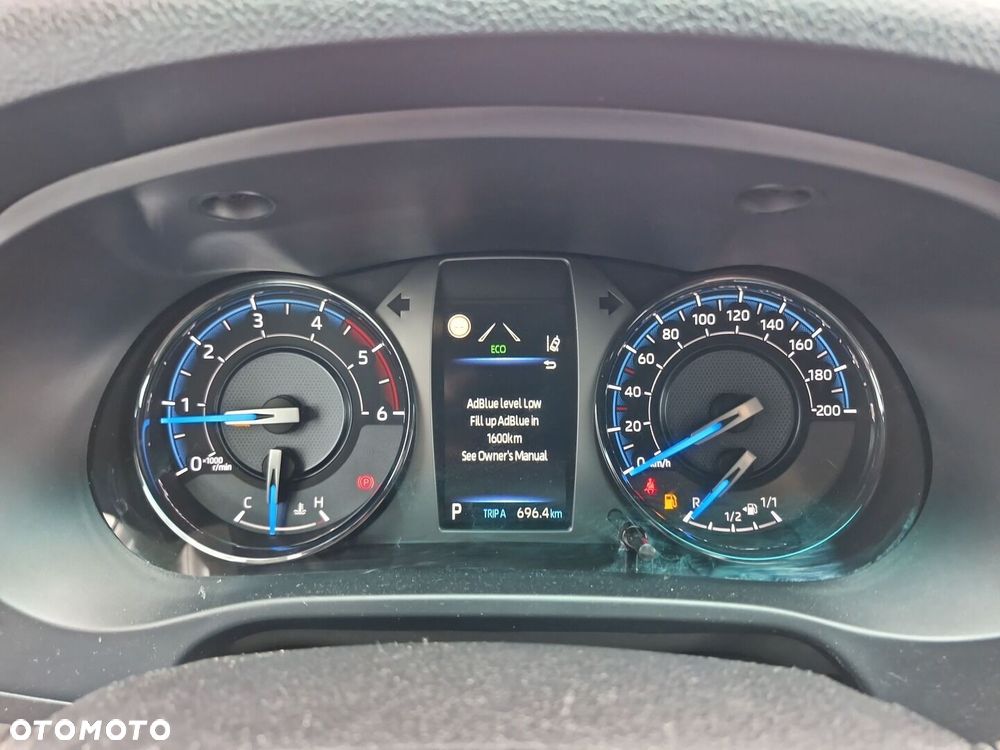 Toyota Hilux 2.8 D-4D mHEV Double Cab Invincible 4x4 - 14
