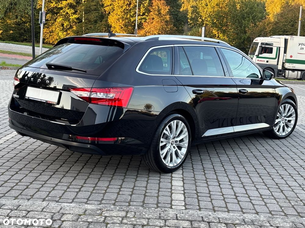 Skoda Superb 2.0 TDI DSG Premium Edition - 4