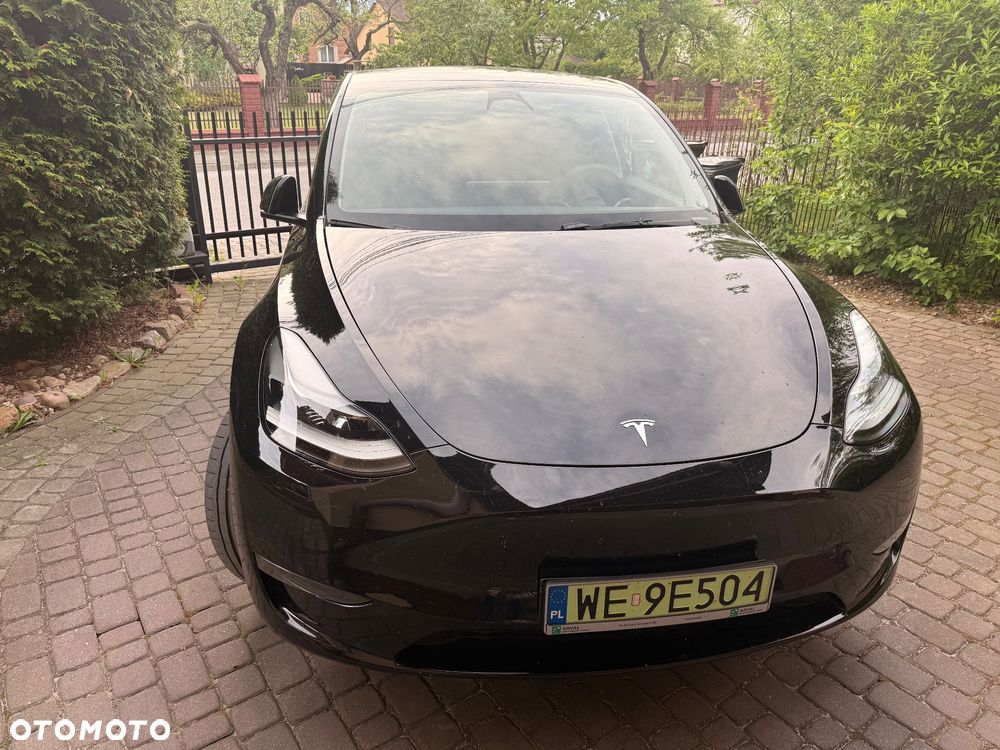 Tesla Model Y - 2
