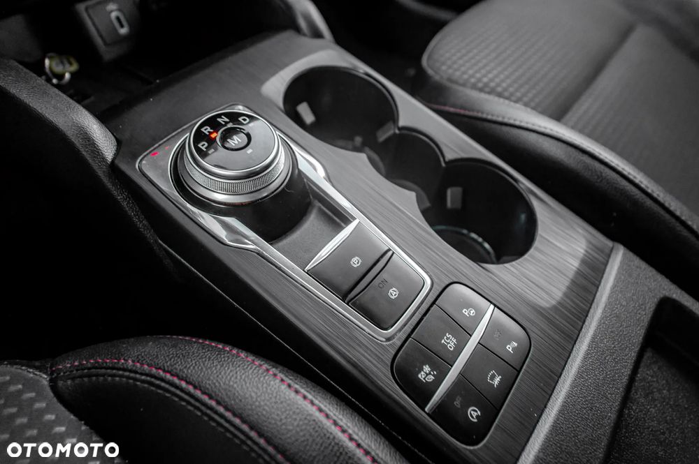 Ford Focus - 32