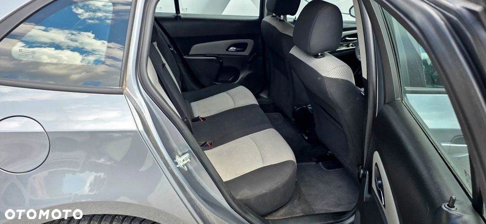 Chevrolet Cruze 1.6 LT - 20