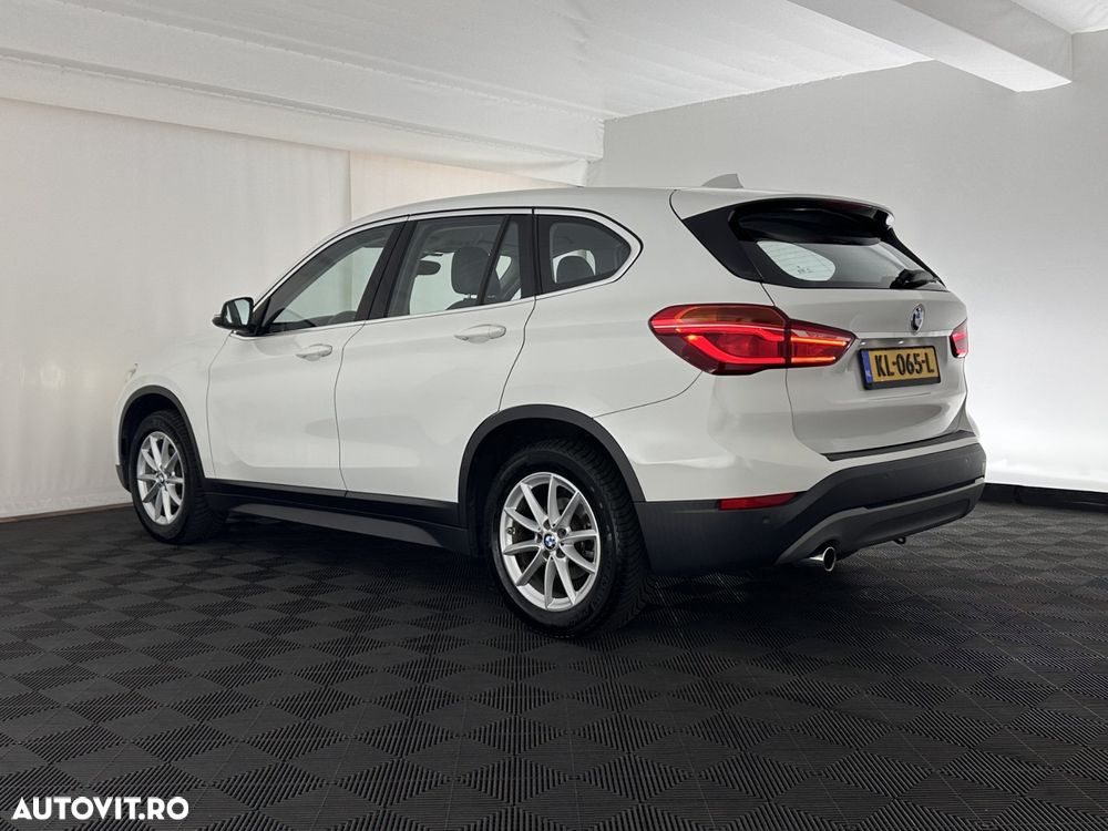 BMW X1 sDrive16d Sport Line - 4