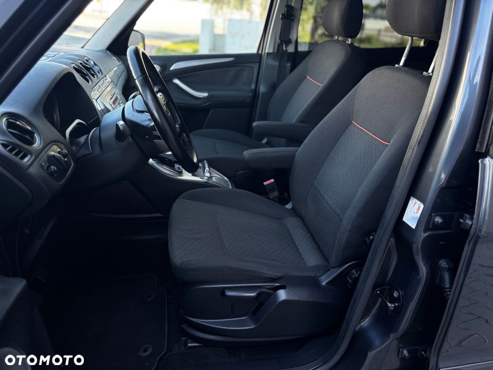 Ford Galaxy - 22