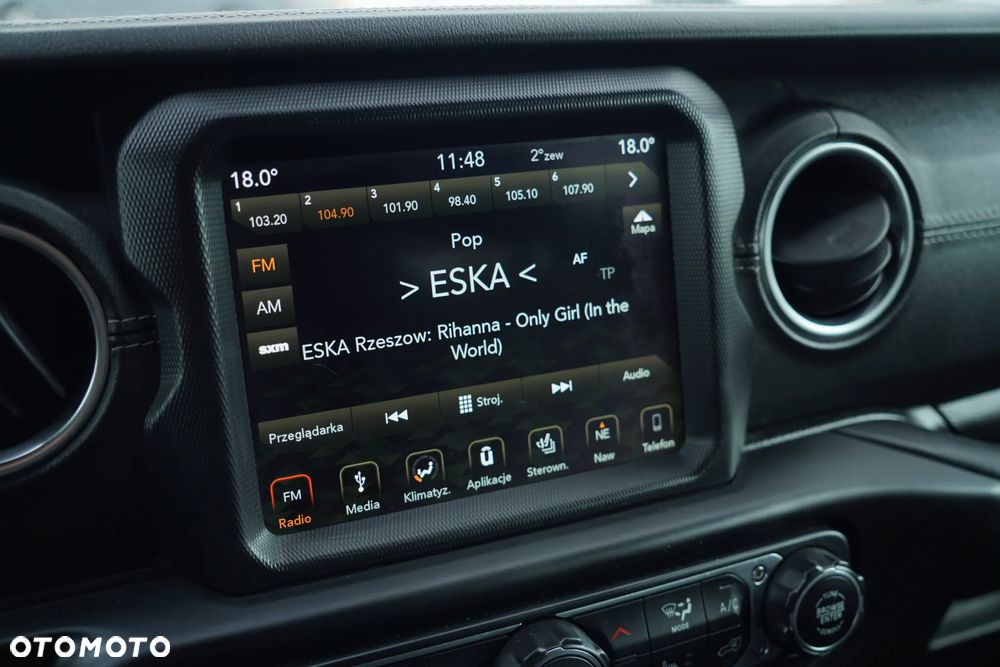 Jeep Wrangler 3.6 Unlim Sahara - 21