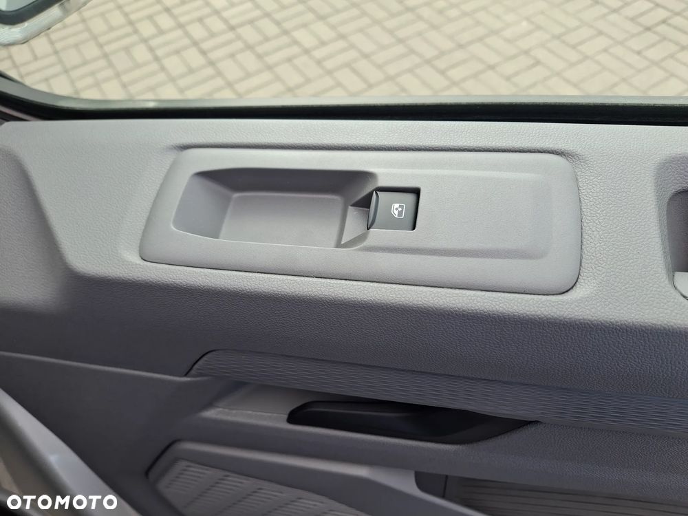 Volkswagen Transporter - 19