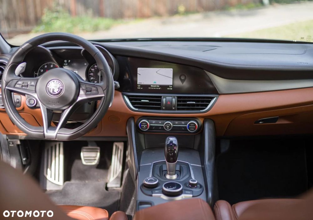 Alfa Romeo Giulia 2.0 Turbo TI Q4 - 14