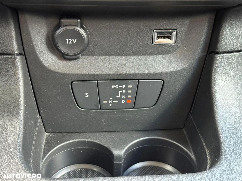 Citroën C3 1.2 PureTech S&S EAT6 Shine - 23
