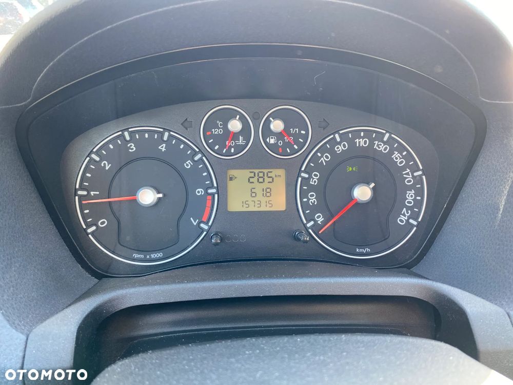 Ford Fiesta 1.3 Ambiente - 16