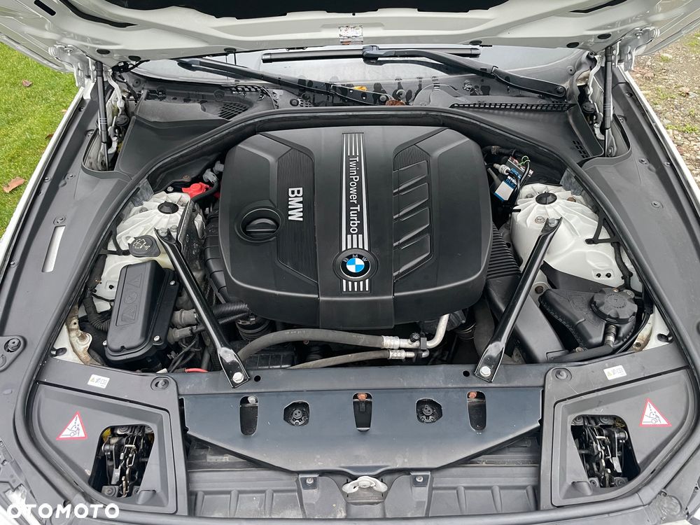 BMW Seria 5 ver-520d-modern-line - 5